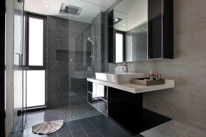 Imagen de la habitación del Hotel Absolute Twin Sands Resort and Spa. Foto 6