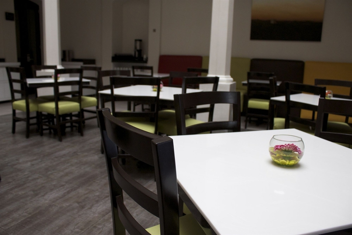 Imagen del bar/restaurante del Hotel Abu. Foto 5