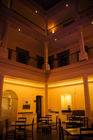 Imagen del bar/restaurante del Hotel Abu. Foto 6