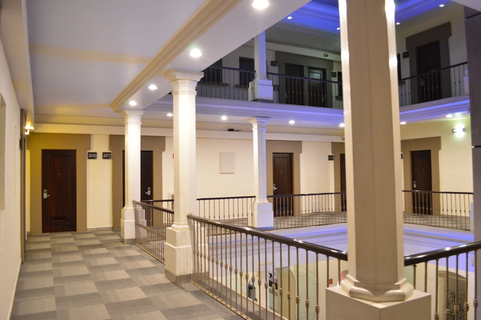 Imagen de los interiores del Hotel Abu. Foto 16