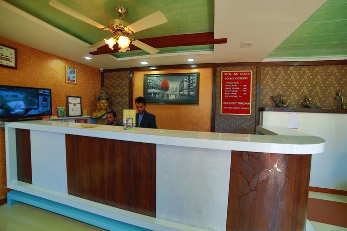 Imagen de los interiores del Hotel Abu Grand. Foto 18
