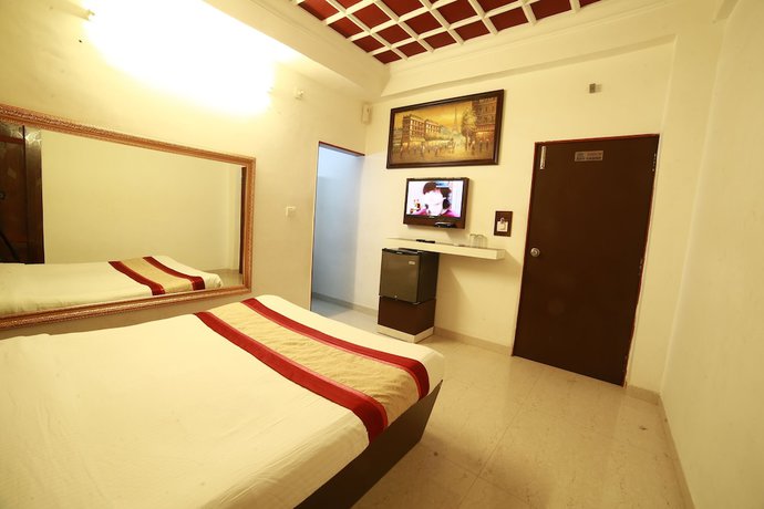 Imagen de la habitación del Hotel Abu Grand. Foto 15