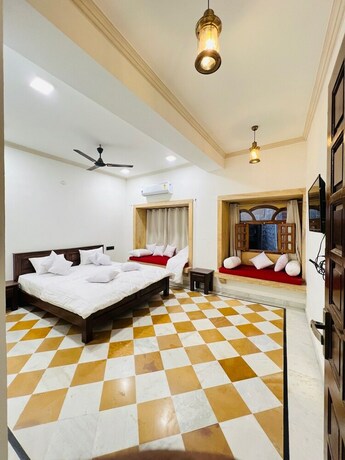 Imagen de la habitación del Hotel Abu Safari Jaisalmer. Foto 21