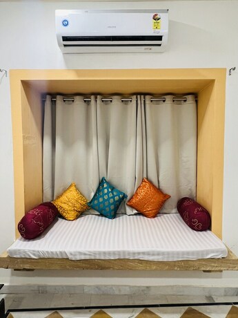 Imagen de la habitación del Hotel Abu Safari Jaisalmer. Foto 25