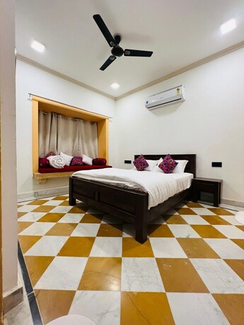Imagen de la habitación del Hotel Abu Safari Jaisalmer. Foto 27