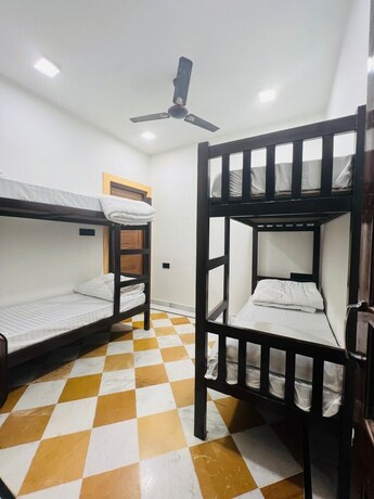 Imagen de la habitación del Hotel Abu Safari Jaisalmer. Foto 31