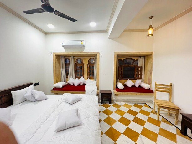 Imagen de la habitación del Hotel Abu Safari Jaisalmer. Foto 32