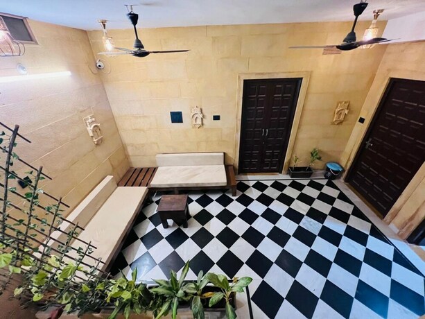 Imagen de la habitación del Hotel Abu Safari Jaisalmer. Foto 35