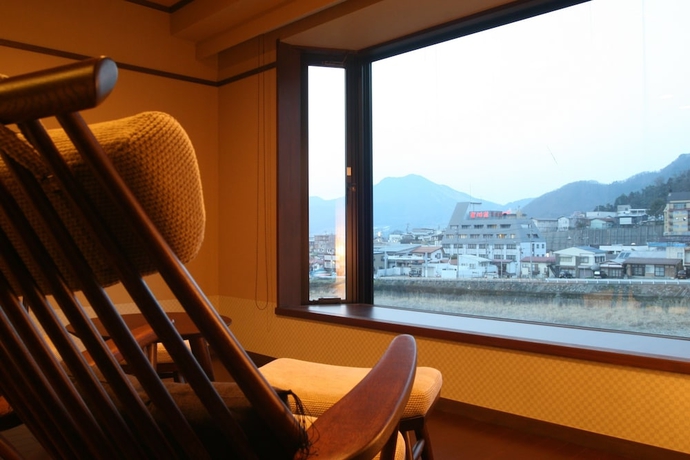 Imagen de la habitación del Hotel Aburaya Tosen. Foto 9