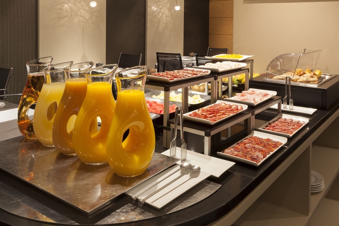 Imagen del bar/restaurante del Hotel Ac Aitana By Marriott. Foto 3