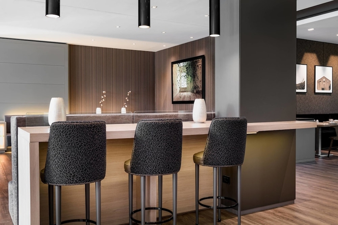 Imagen del bar/restaurante del Hotel Ac Bologna By Marriott. Foto 2