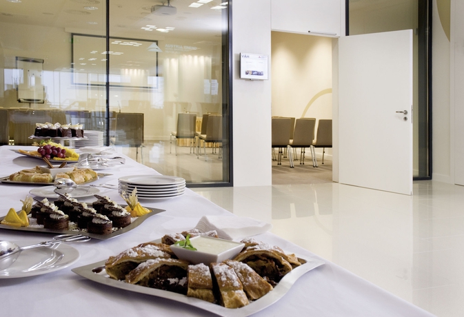 Imagen del bar/restaurante del Hotel Ac Bratislava Old Town. Foto 3