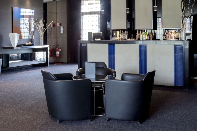 Imagen del bar/restaurante del Hotel Ac Brescia By Marriott. Foto 5
