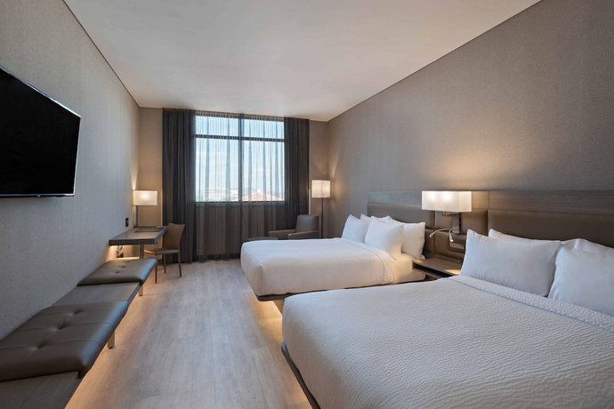 Imagen del bar/restaurante del Hotel Ac By Marriott Guatemala City. Foto 8