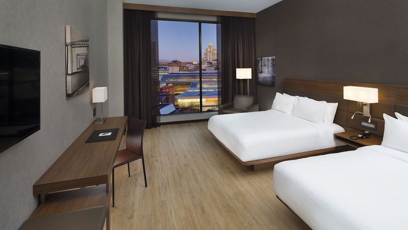 Imagen de la habitación del Hotel Ac By Marriott Montreal Downtown. Foto 8