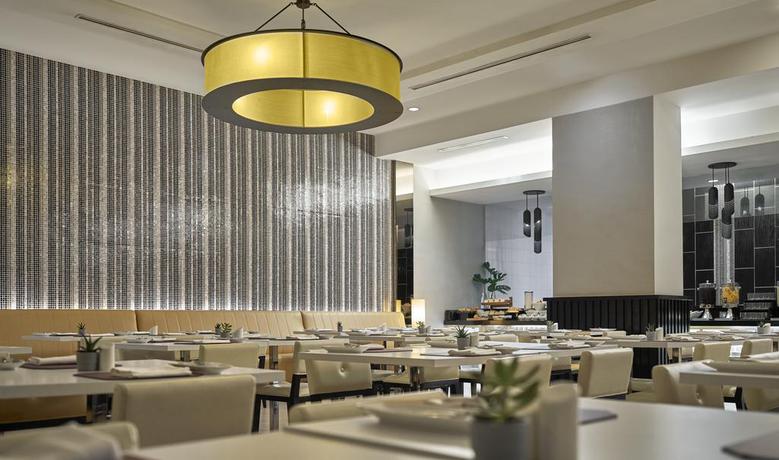 Imagen del bar/restaurante del Hotel Ac By Marriott Penang. Foto 2