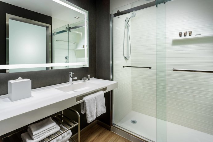 Imagen de la habitación del Hotel Ac By Marriott San Francisco Airport Oyster Point/waterfront. Foto 12
