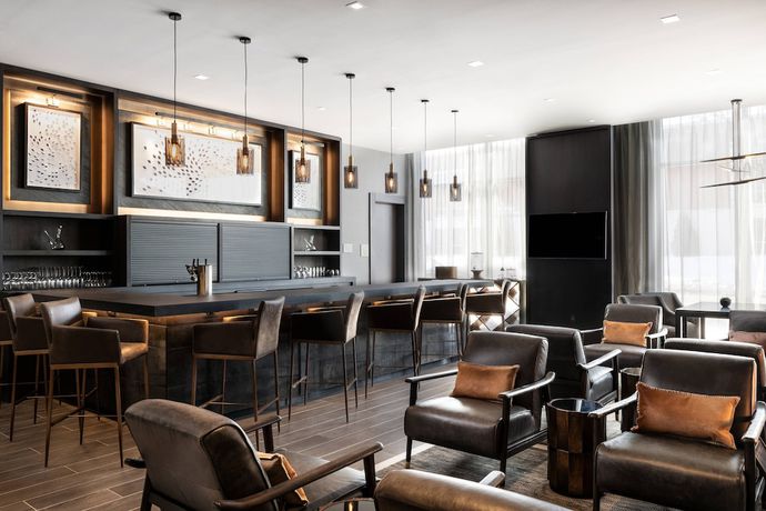 Imagen del bar/restaurante del Hotel Ac By Marriott St. Louis Chesterfield. Foto 3