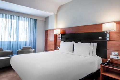 Imagen de la habitación del Hotel Ac Carlton Madrid By Marriott. Foto 7