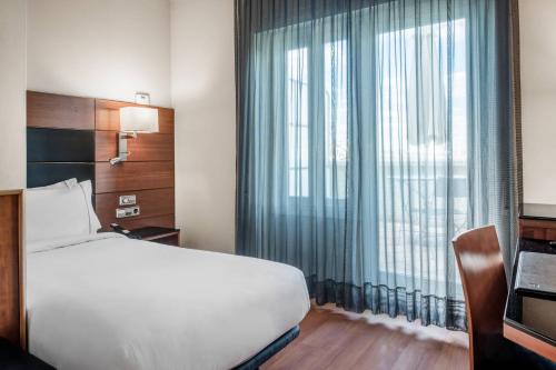 Imagen de la habitación del Hotel Ac Carlton Madrid By Marriott. Foto 11