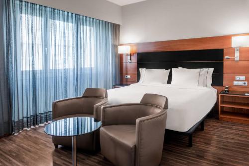 Imagen de la habitación del Hotel Ac Carlton Madrid By Marriott. Foto 19