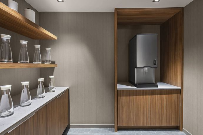Imagen de los interiores del Hotel Ac Charlotte Ballantyne. Foto 19