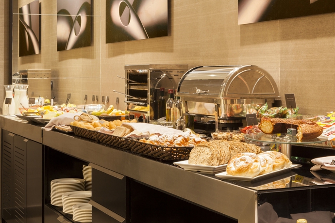 Imagen del bar/restaurante del Hotel Ac Ciutat De Palma By Marriott. Foto 2