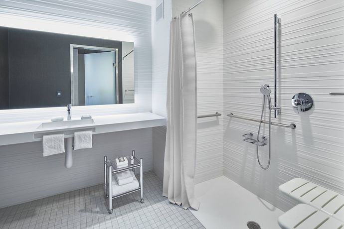 Imagen de la habitación del Hotel Ac Cleveland Beachwood. Foto 8