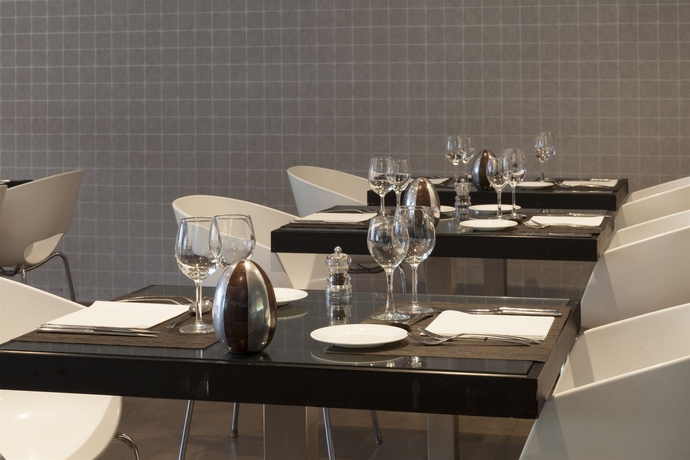 Imagen del bar/restaurante del Hotel Ac Coslada Aeropuerto By Marriott. Foto 2