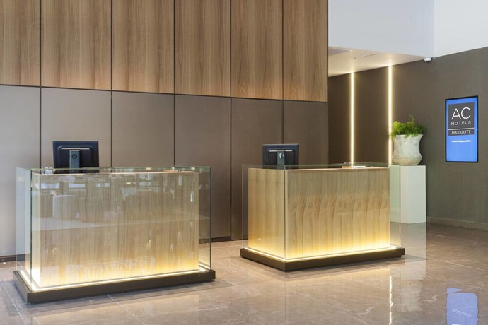 Imagen de los interiores del Hotel Ac Diagonal L'illa By Marriott. Foto 19