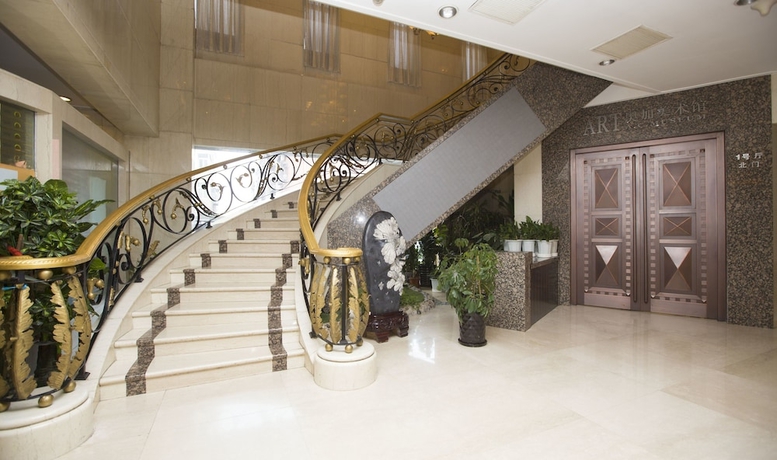 Imagen de los interiores del Hotel Ac Embassy. Foto 17