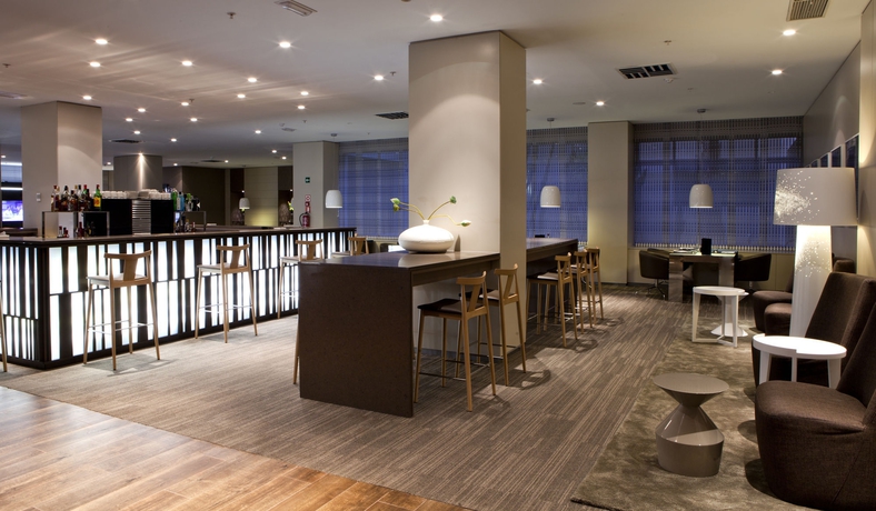 Imagen del bar/restaurante del Hotel Ac Iberia Las Palmas. Foto 3