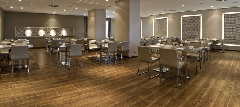 Imagen del bar/restaurante del Hotel Ac Iberia Las Palmas. Foto 5