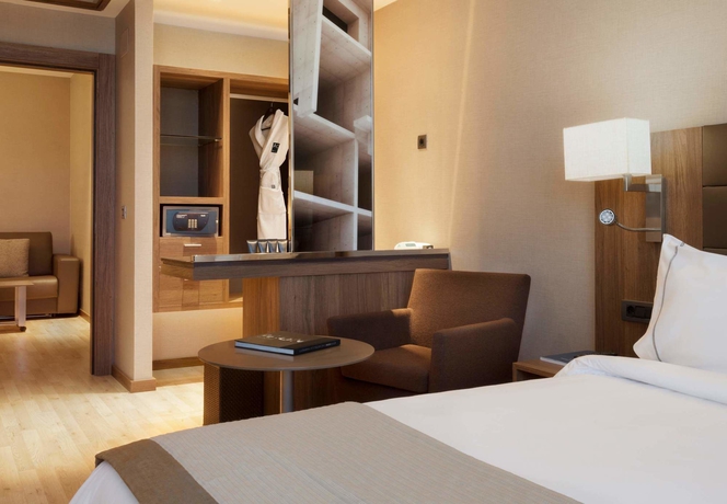 Imagen de la habitación del Hotel Ac La Finca By Marriott. Foto 13