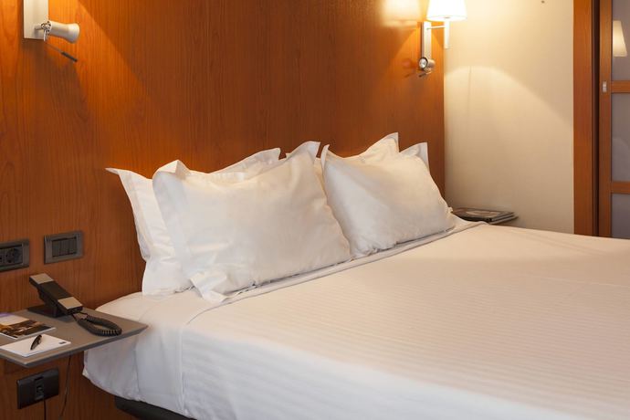 Imagen de la habitación del Hotel Ac León San Antonio By Marriott. Foto 15