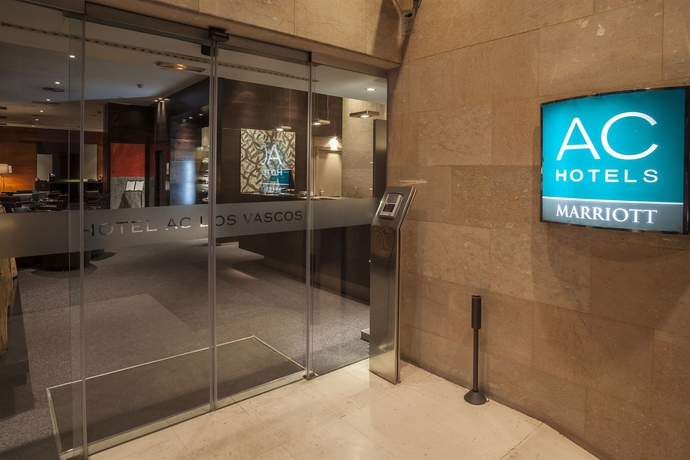 Imagen general del Hotel Ac Los Vascos By Marriott. Foto 2
