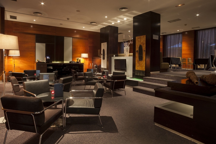 Imagen de los interiores del Hotel Ac Los Vascos By Marriott. Foto 13