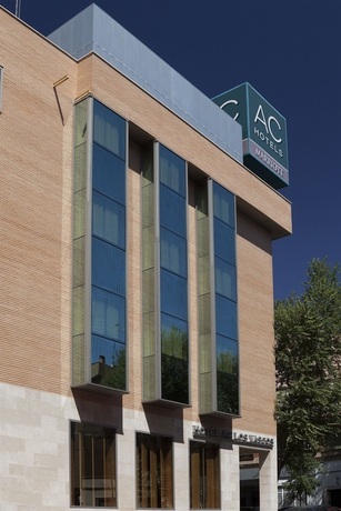 Imagen general del Hotel Ac Los Vascos By Marriott. Foto 3