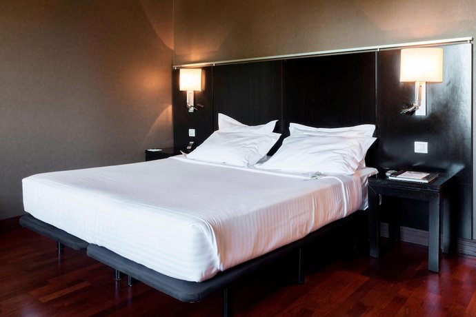 Imagen de la habitación del Hotel Ac Palacio De Santa Ana By Marriott. Foto 5