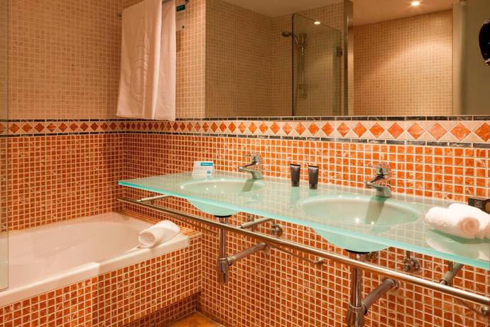 Imagen de la habitación del Hotel Ac Palacio De Santa Ana By Marriott. Foto 8