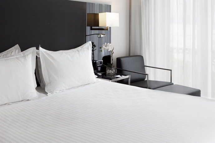 Imagen de la habitación del Hotel Ac Palacio Universal By Marriott. Foto 12