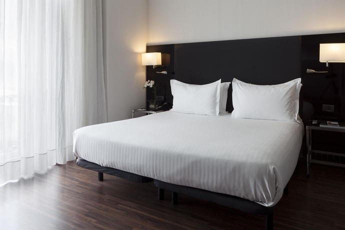 Imagen de la habitación del Hotel Ac Palacio Universal By Marriott. Foto 14