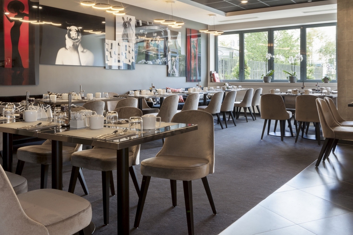 Imagen del bar/restaurante del Hotel Ac Porte Maillot. Foto 5