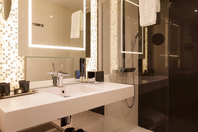 Imagen de la habitación del Hotel Ac Porte Maillot. Foto 9