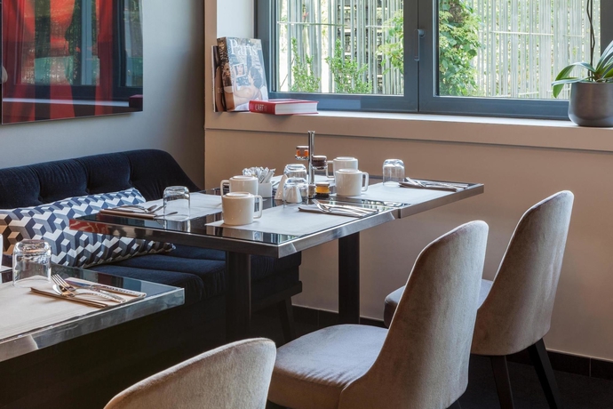 Imagen del bar/restaurante del Hotel Ac Porte Maillot. Foto 6