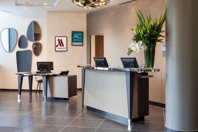 Imagen de los interiores del Hotel Ac Porte Maillot. Foto 15