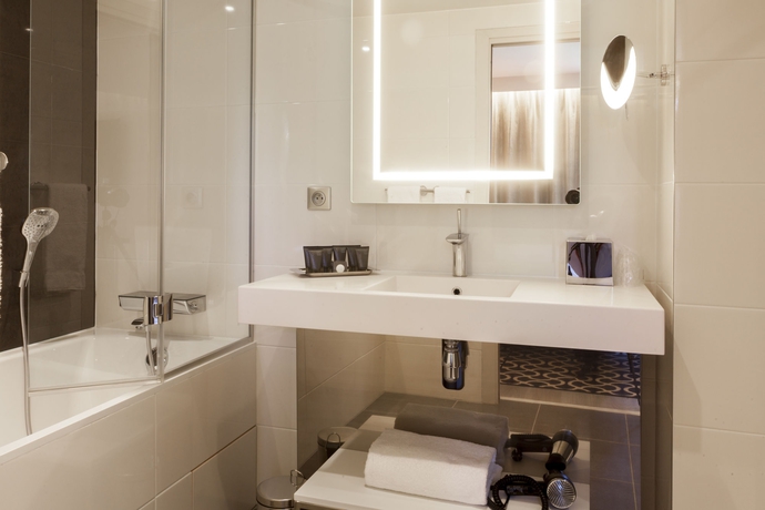 Imagen de la habitación del Hotel Ac Porte Maillot. Foto 11