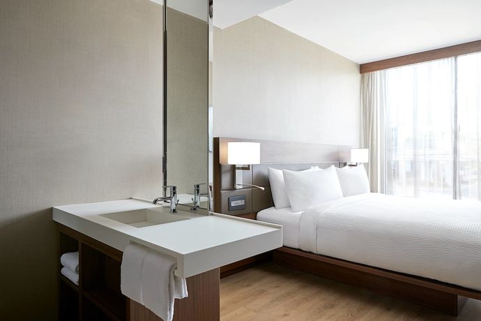 Imagen de la habitación del Hotel Ac Raleigh North Hills. Foto 8