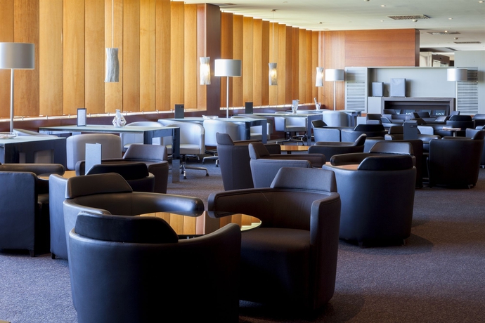 Imagen de los interiores del Hotel Ac Sevilla Fórum By Marriott. Foto 8