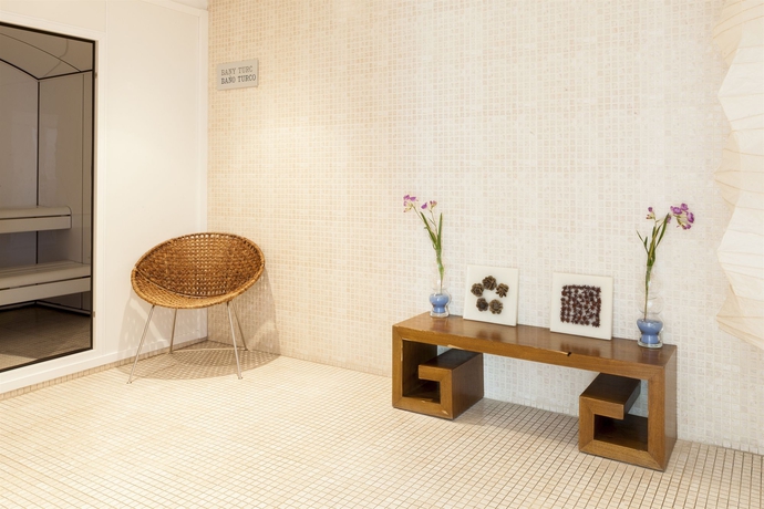 Imagen de la piscina del Hotel Ac Tarragona By Marriott. Foto 16